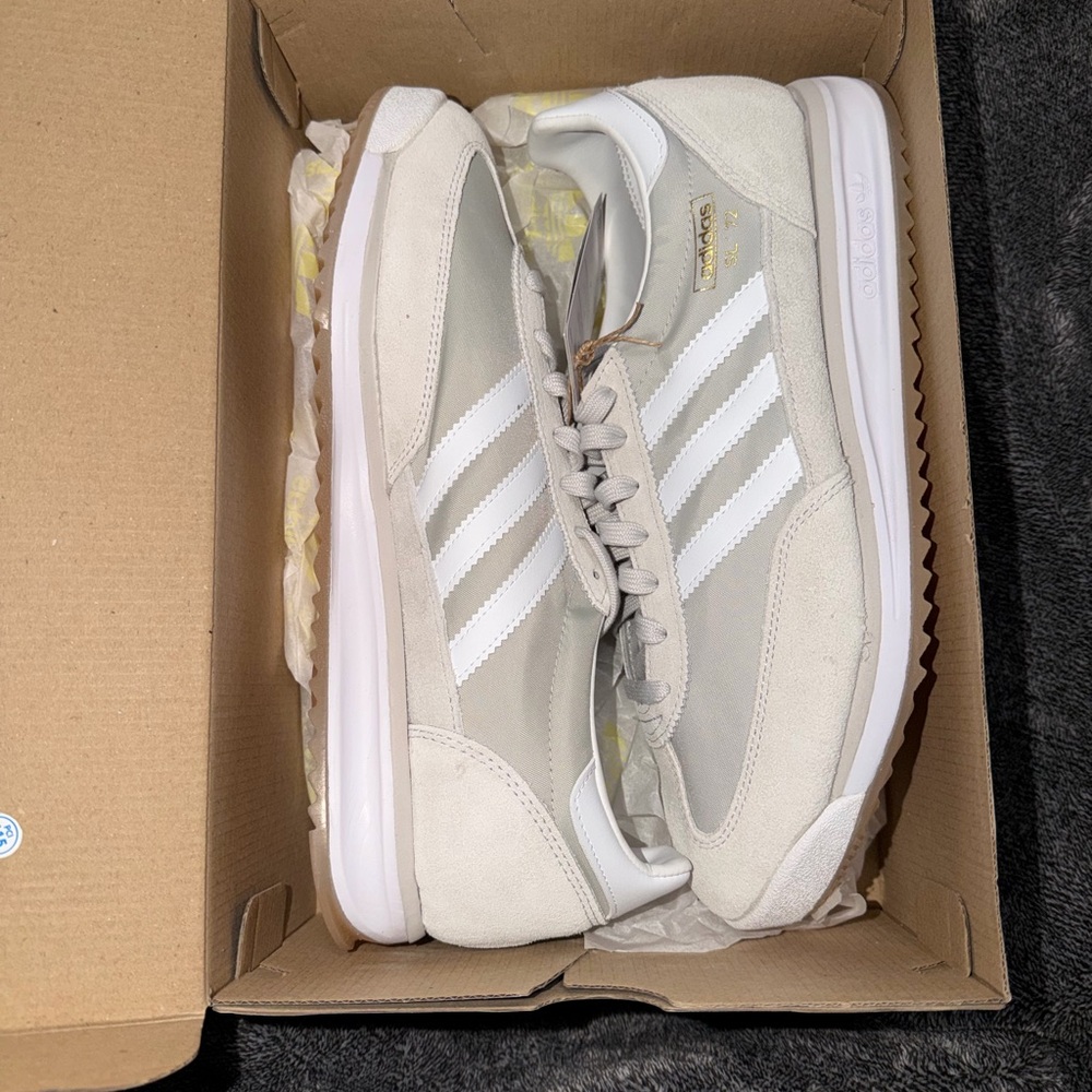 Adidas SL 72 RS in Gray and White